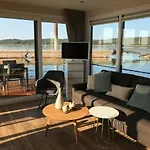 Floating Village Brombachsee 船上ホテル 4*