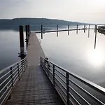 Floating Village Brombachsee 보트호텔