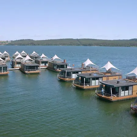 Floating Village Brombachsee 船上ホテル 4*