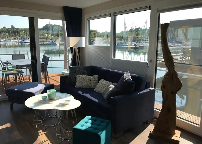 Floating Village Brombachsee Tekne 4*